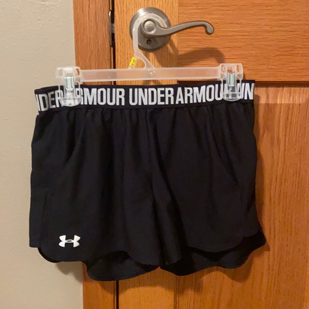 Black under armour shorts M